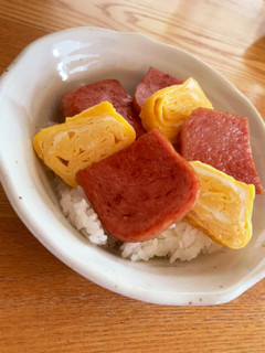 ガッツリ旨い白米進む☆スパムと卵のっけ丼-レシピのメイン写真