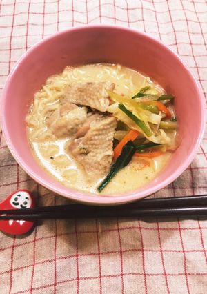鶏白湯に憧れるサッポロ一番醤油味。-レシピのメイン写真
