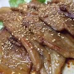 รูปของ 豚バラ肉の甘辛照り焼き♪