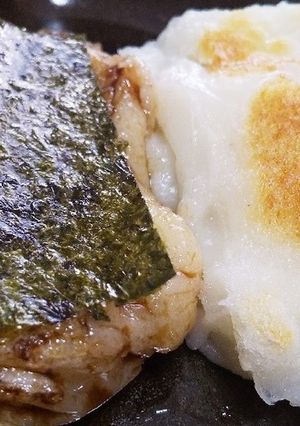 パリパリもちもち♪冷凍もちをフライパンで-レシピのメイン写真