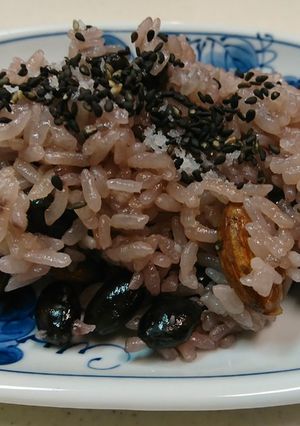 朝食に黒豆赤飯はどう？～温活＆便秘解消～-レシピのメイン写真