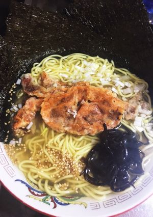 ラーメンにソフトシェルクラブが乗ったもの-レシピのメイン写真