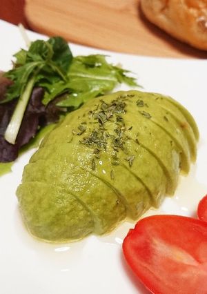 簡単酒肴☆アボカドのコンソメ漬け-レシピのメイン写真