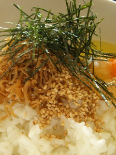 卵ごはん+ちりめん山椒=激ウマ♪-レシピのメイン写真