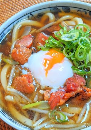 やきとり缶詰で✿温玉かしわうどん-レシピのメイン写真