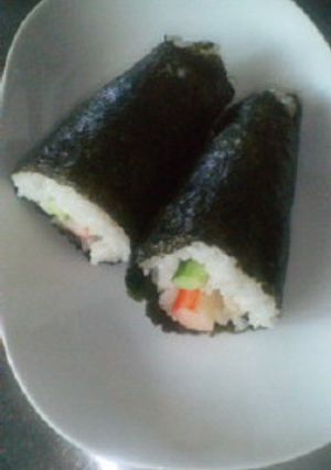 胡瓜、カニカマ、シーチキンの巻き巻き寿司-レシピのメイン写真