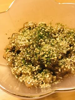 毎日の納豆●梅肉&しろごまかけ-レシピのメイン写真