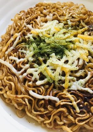 アレンジ★日清焼そば●チーズかた焼そば-レシピのメイン写真