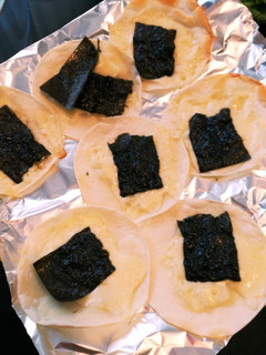 チーズと海苔の餃子の皮ピザ-レシピのメイン写真