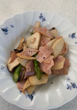 エリンギとアスパラガスのペペロンチーノ-レシピのメイン写真
