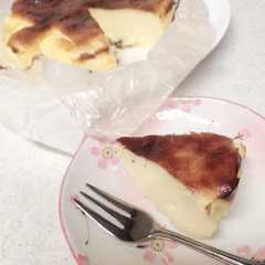 รูปของ 焦げたチーズケーキ~バスク風~