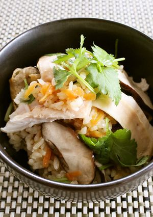 簡単！まるごと鶏むね肉の炊き込みごはん-レシピのメイン写真