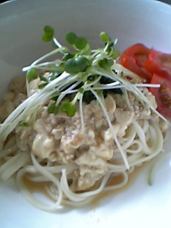 暑い日にさっぱり!豆腐ごまだれ冷しうどん-レシピのメイン写真