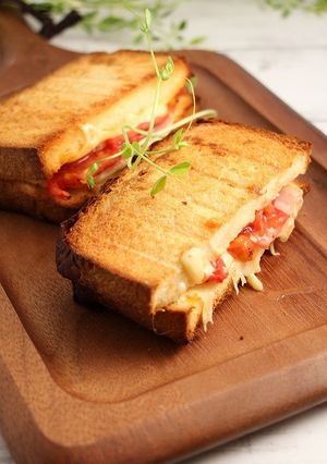簡単！生食パン☆厚切りパニーニ-レシピのメイン写真
