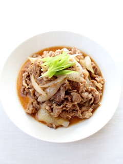 簡単【牛肉と新玉の甘醤油炒め】新玉ねぎ-レシピのメイン写真