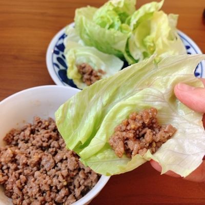 基本からアレンジまで！思わずつくりたくなる「肉味噌レタス」のレシピ