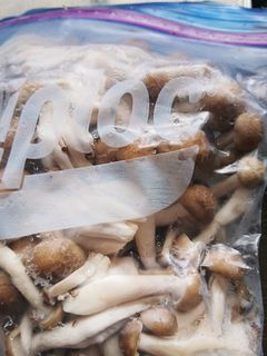 特売のしめじはほぐして冷凍!-レシピのメイン写真