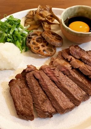 舞茸で柔らか和風ステーキ　黄身だれ添え-レシピのメイン写真