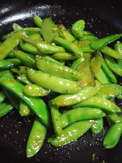 スナップ豆のバターペッパー炒め(簡単)-レシピのメイン写真