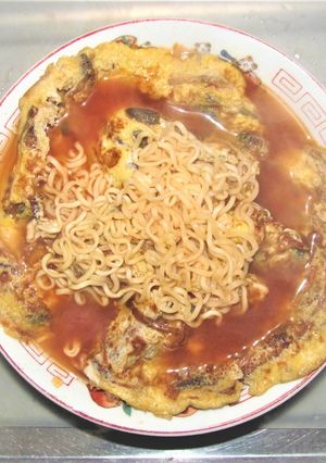 「土筆卵トマトしょうゆラーメン」-レシピのメイン写真