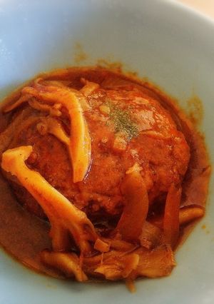小麦粉不使用！米粉で煮込みハンバーグ-レシピのメイン写真