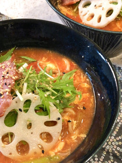 サッポロ一番ごま味でトマトラーメン-レシピのメイン写真
