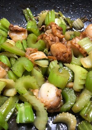 セロリとホタテのオイスターソース炒め-レシピのメイン写真