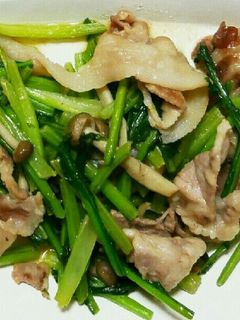かぶの葉と豚こま肉のにんにく炒め-レシピのメイン写真