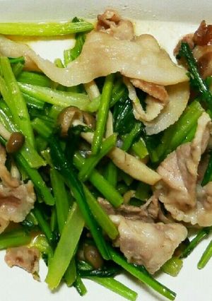かぶの葉と豚こま肉のにんにく炒め-レシピのメイン写真