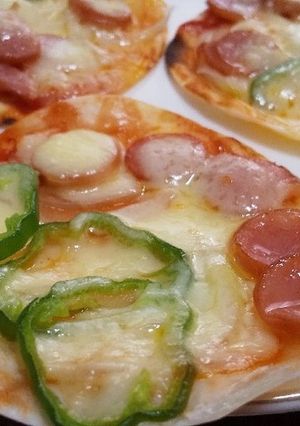 おやつにパリッパリ♪餃子の皮で簡単ピザ☆-レシピのメイン写真