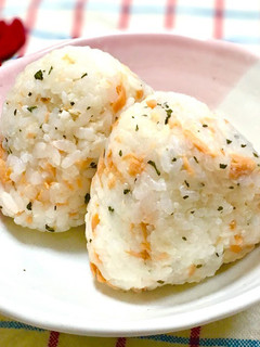 粉チーズとレモンの☆鮭おにぎり-レシピのメイン写真