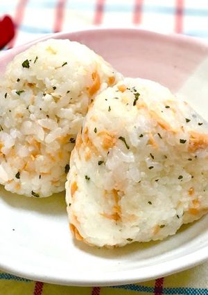 粉チーズとレモンの☆鮭おにぎり-レシピのメイン写真