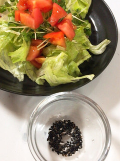 野菜サラダを美味しく♬ その1(ごま塩)-レシピのメイン写真