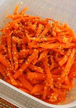 お弁当の彩りに！簡単にんじんきんぴら-レシピのメイン写真