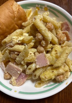 焼き芋とペンネサラダ-レシピのメイン写真