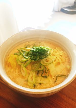 材料を牛乳にかえるだけ！牛乳味噌ラーメン-レシピのメイン写真
