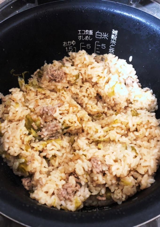 炊飯器で作る　セロリの炊き込みご飯-レシピのメイン写真