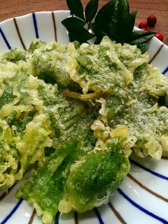 フキノトウと葉っぱの天ぷら-レシピのメイン写真