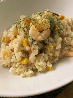 お米から!簡単フライパンdeエビピラフ-レシピのメイン写真