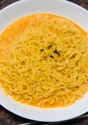 辛ラーメンでカルボナーラ-レシピのメイン写真