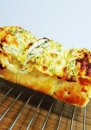 パウンド型で焼く！ベーコンチーズマヨパン-レシピのメイン写真