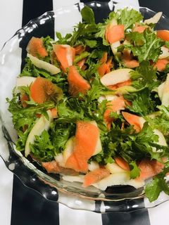 わさび菜のサラダ 林檎と人参はピーラーで-レシピのメイン写真