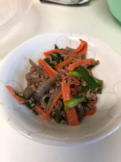 こんにゃくと挽肉、ニラの炒め物-レシピのメイン写真