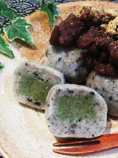 黒ゴマ★豆腐の白玉団子♪蓬生麩入り-レシピのメイン写真