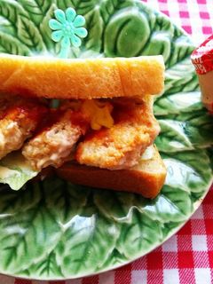 低糖質パンのチキンナゲットサンドイッチ-レシピのメイン写真