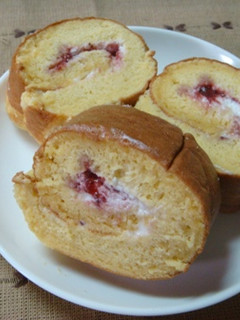 ホットケーキミックスdeロールケーキ-レシピのメイン写真