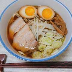 รูปของ チャーシューの煮汁でラーメン
