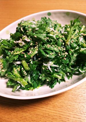 春菊としらすの胡麻サラダ-レシピのメイン写真