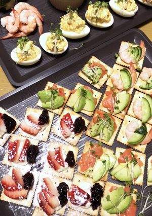 クラッカーになんでも乗せて、パーティ♪-レシピのメイン写真