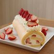 いちごとクリームチーズの米粉ロールケーキ